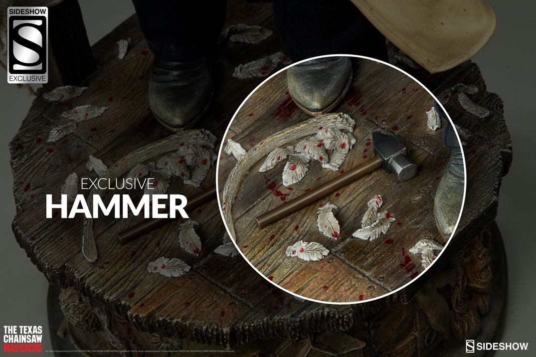 Texas Chainsaw Massacre Leatherface Premium Format™ Figure  Exclusive Edition View 1