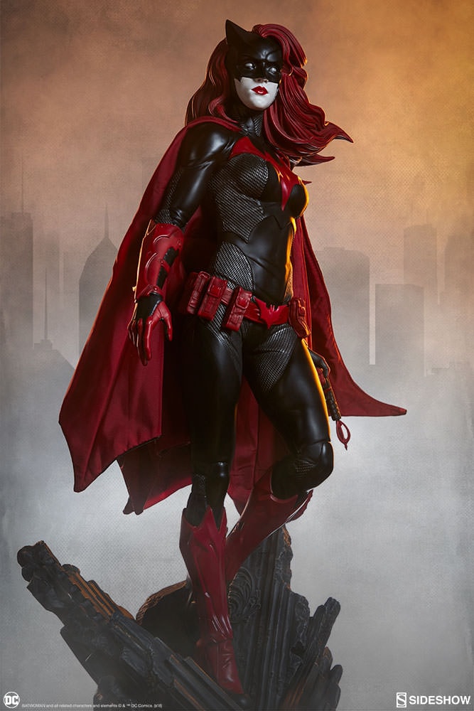 DC Comics Batwoman Premium Format™ Figure  Collector Edition View 1