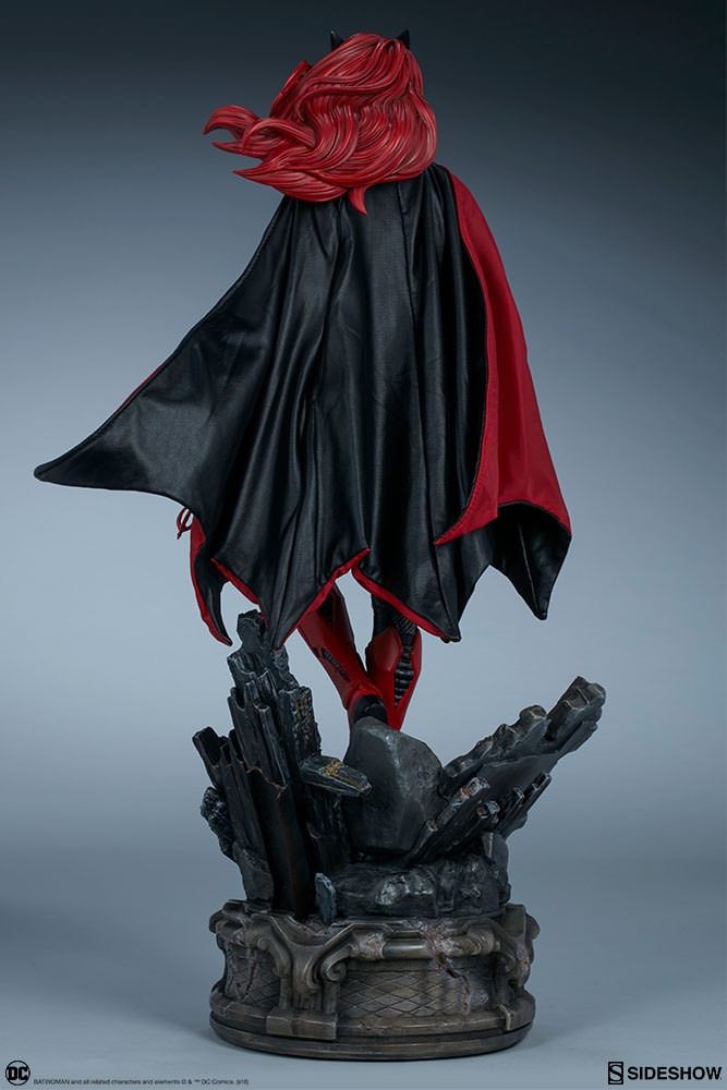 DC Comics Batwoman Premium Format™ Figure  Collector Edition View 8