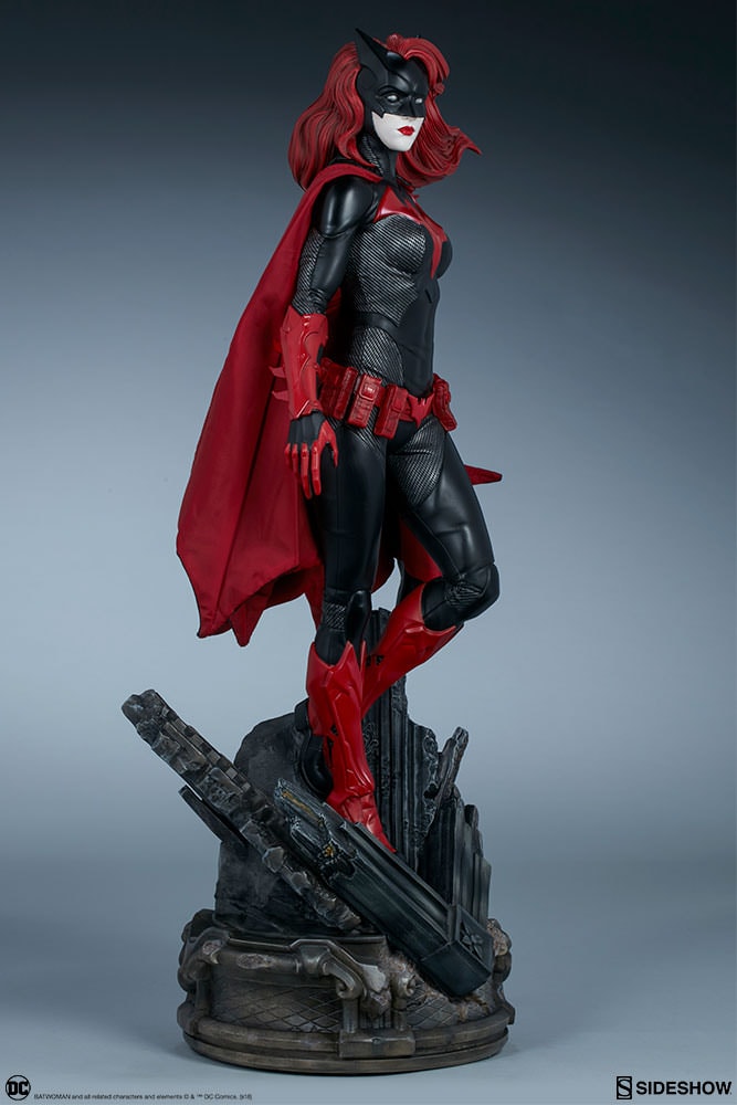 DC Comics Batwoman Premium Format™ Figure  Collector Edition View 10