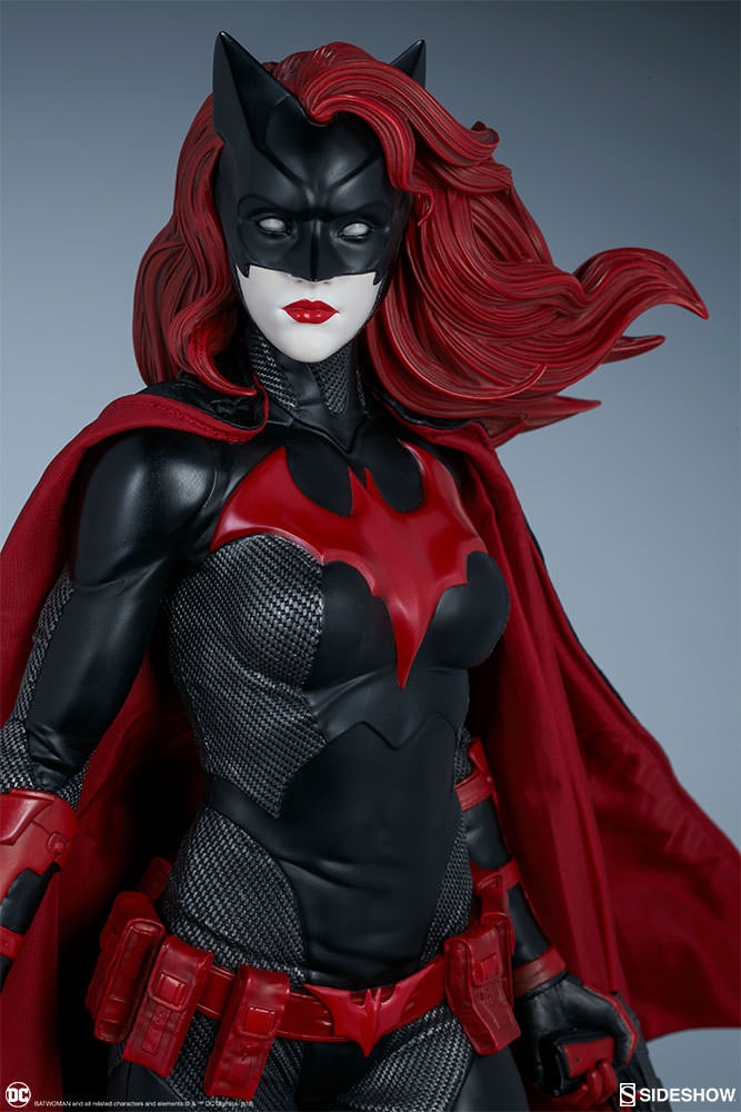 DC Comics Batwoman Premium Format™ Figure  Collector Edition View 11
