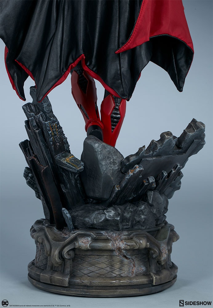 DC Comics Batwoman Premium Format™ Figure  Collector Edition View 22