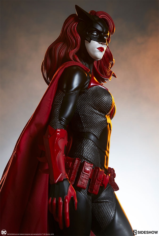 DC Comics Batwoman Premium Format™ Figure  Collector Edition View 27
