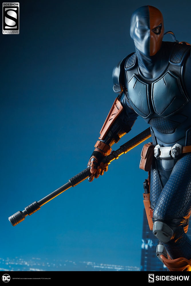 DC Comics Deathstroke  Premium Format™ Figure  Exclusive Edition View 6