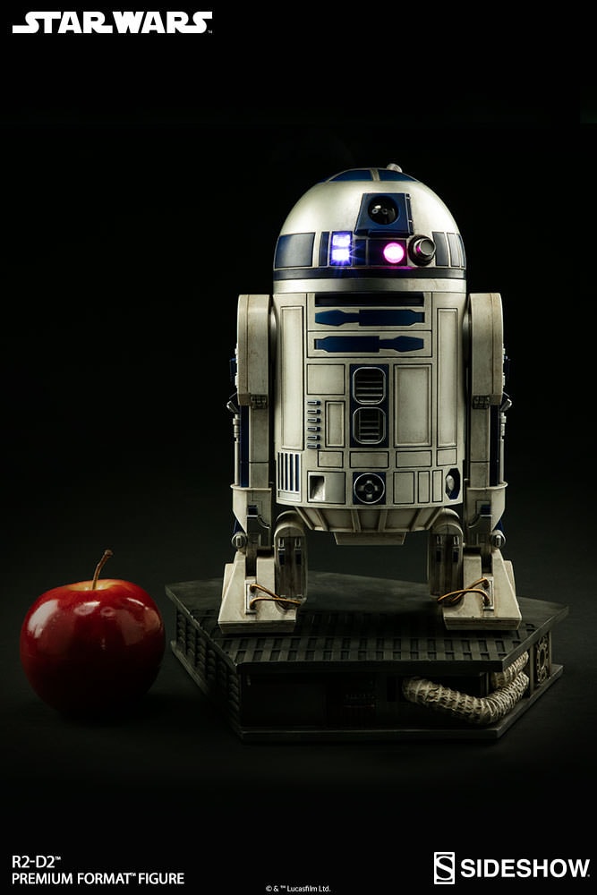 Star Wars R2-D2 Premium Format(TM) Figure by Sideshow Collec
