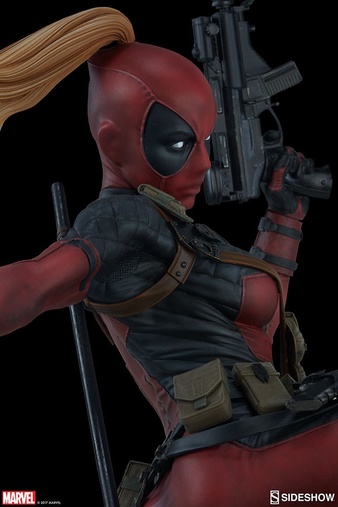 Lady Deadpool Collector Edition (Prototype Shown) View 15