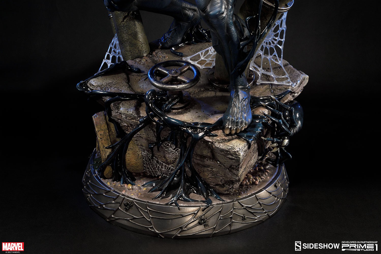 Marvel Venom Statues  Collector Edition (Prototype Shown) View 15