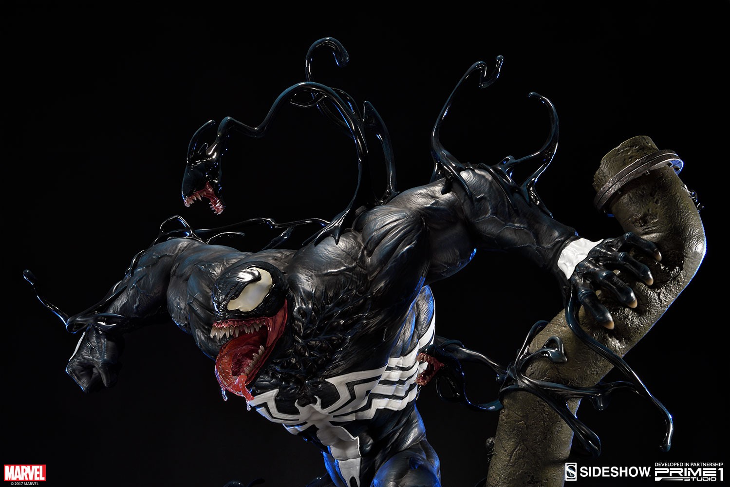 Marvel Venom Statues  Collector Edition (Prototype Shown) View 18