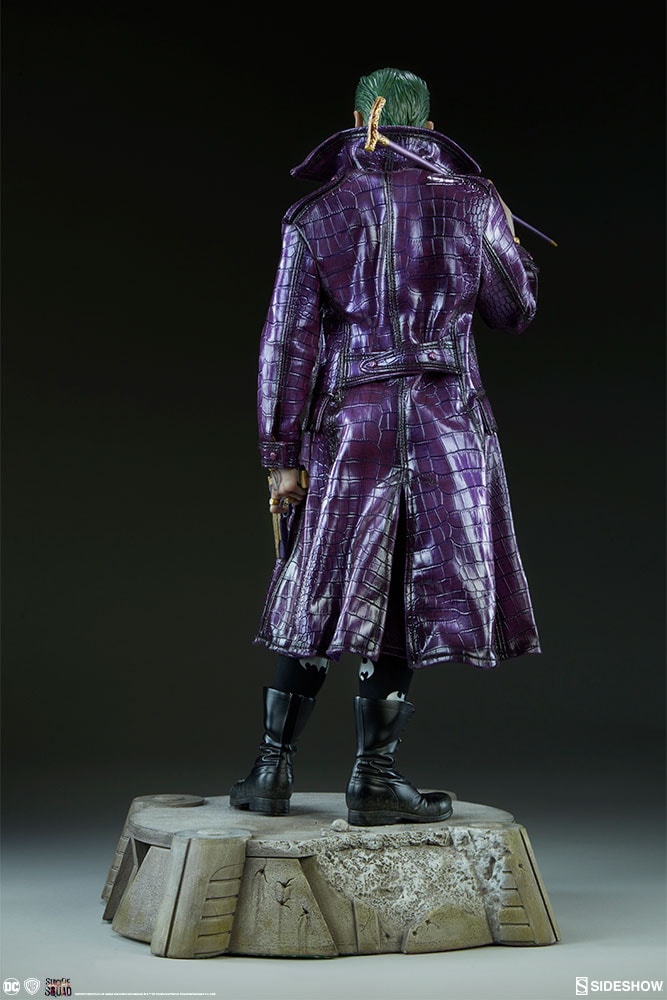 DC Comics The Joker Premium Format™ Figure  Collector Edition View 7