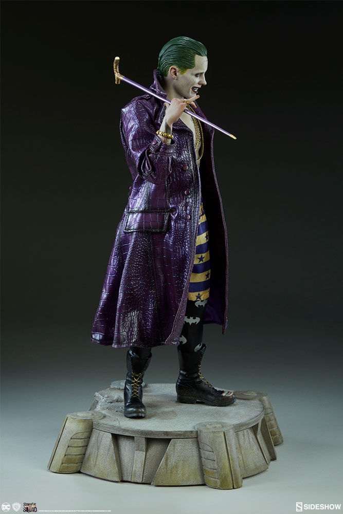 DC Comics The Joker Premium Format™ Figure  Collector Edition View 9