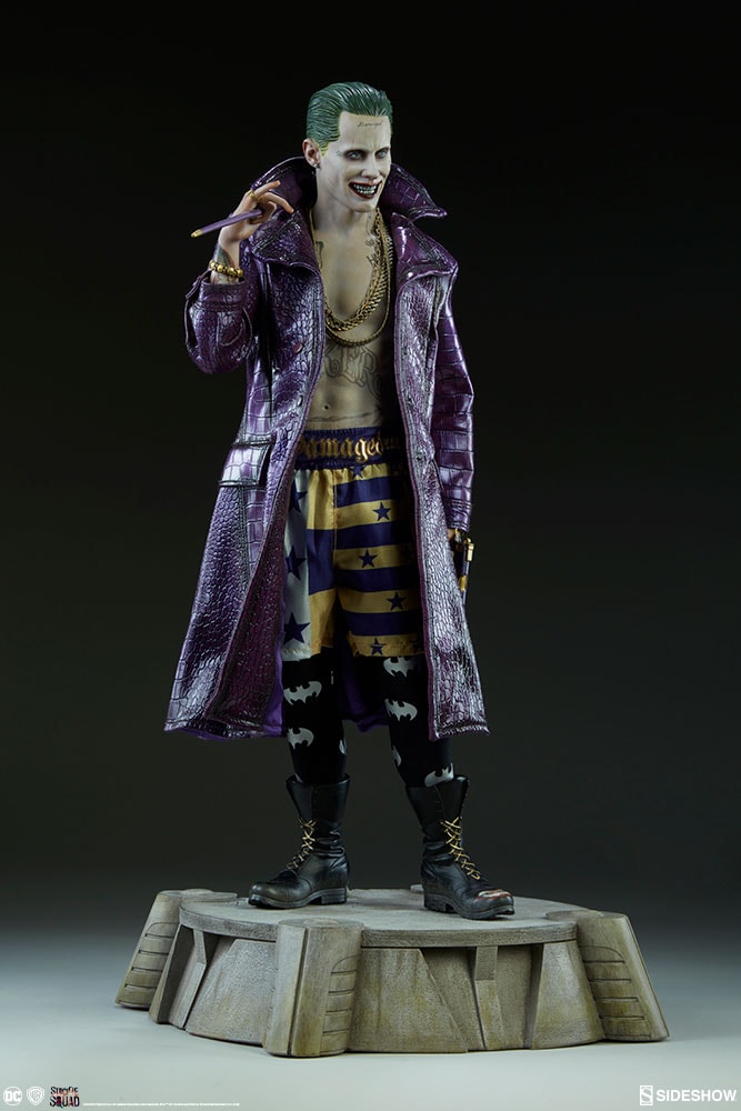 DC Comics The Joker Premium Format™ Figure  Collector Edition View 10