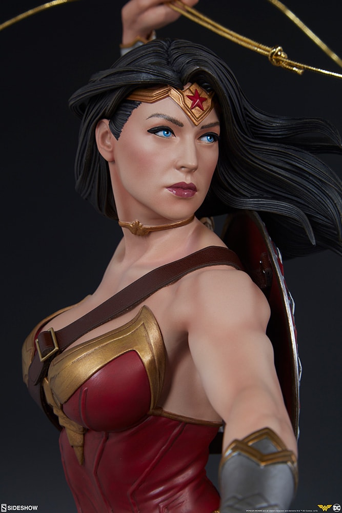 Wonder Woman Collector Edition View 30