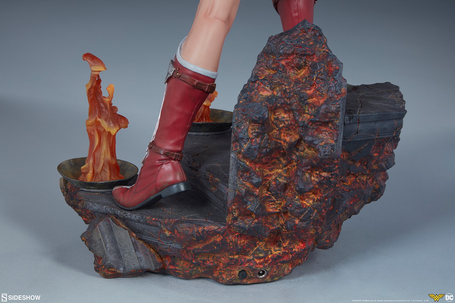 Wonder Woman Collector Edition View 8
