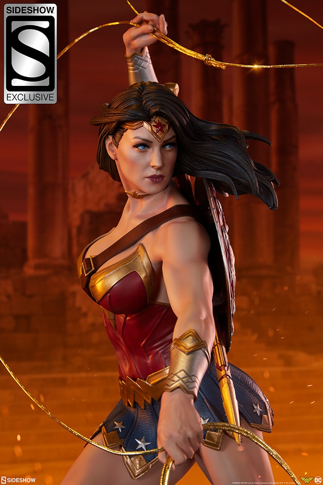 Wonder Woman Exclusive Edition View 5