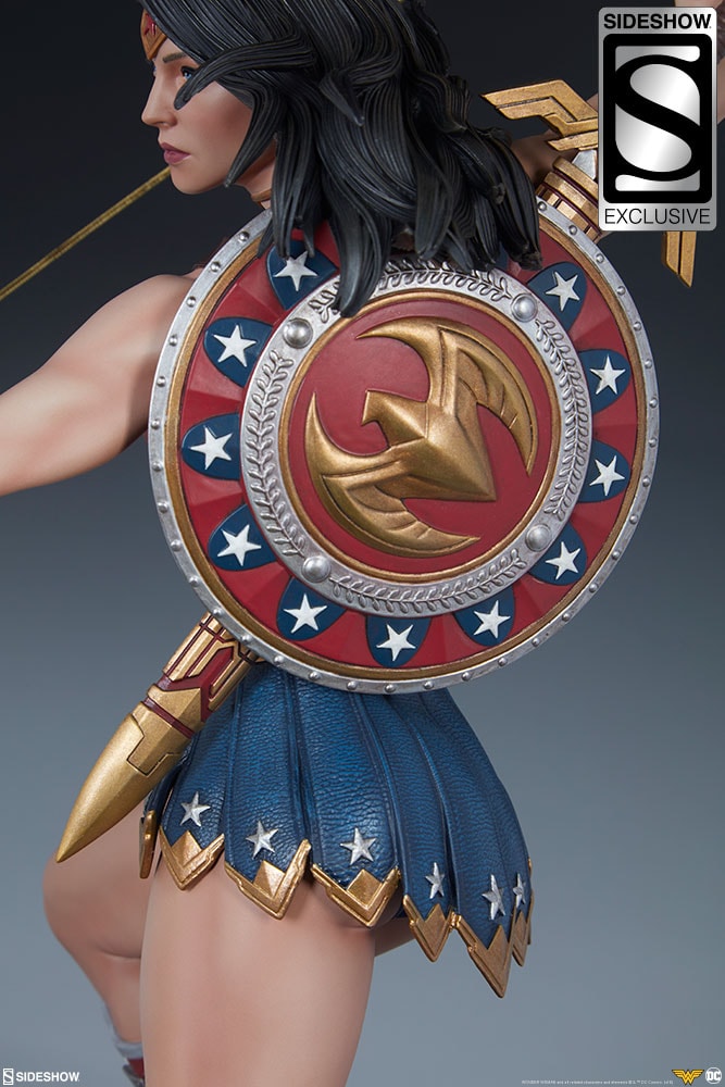 DC Comics Wonder Woman Premium Format™ Figure  Exclusive Edition View 3