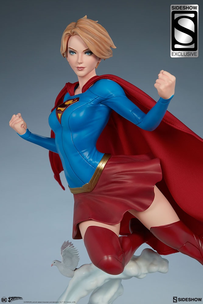 Supergirl Exclusive Edition View 2