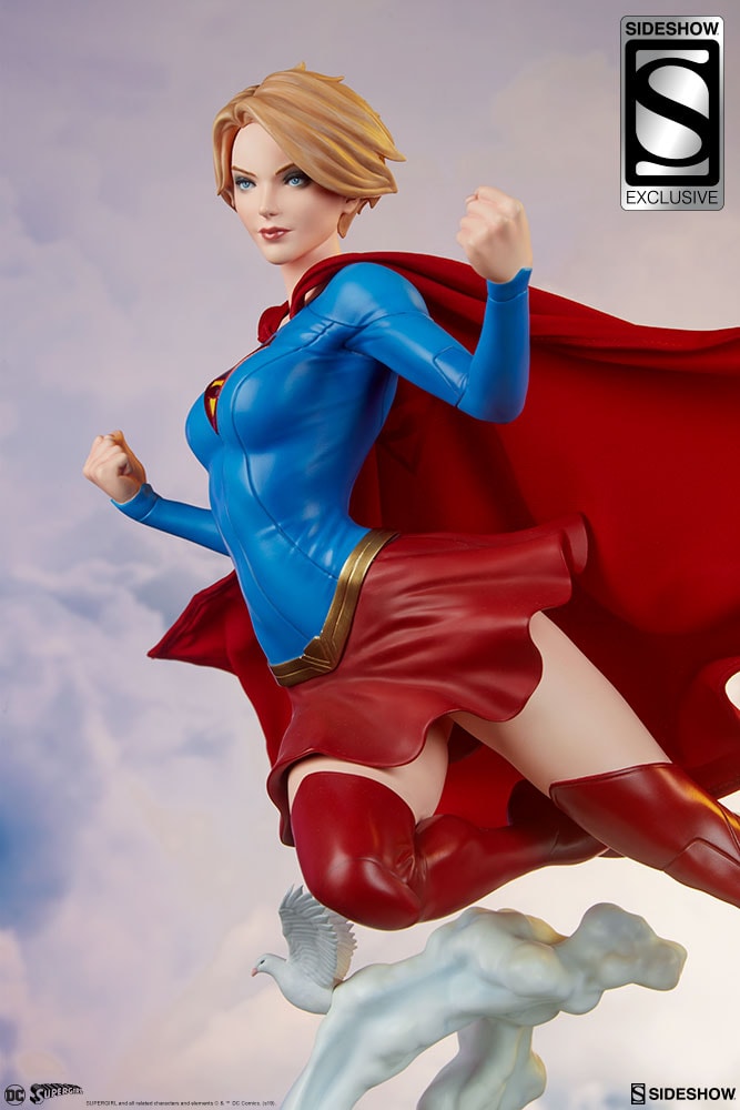 Supergirl Exclusive Edition View 5