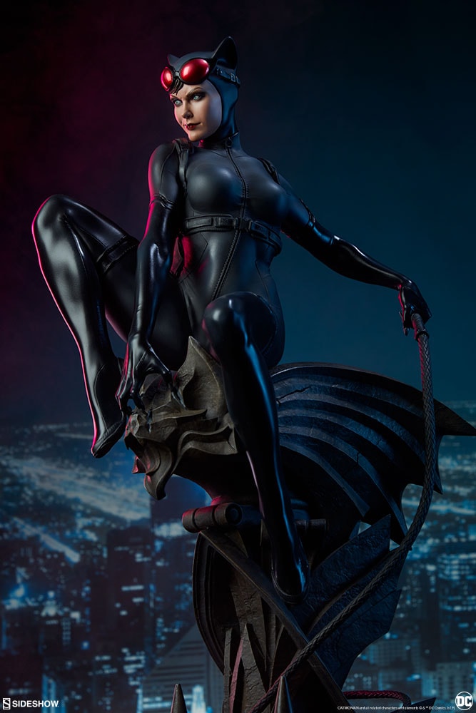 Catwoman Exclusive Edition View 13