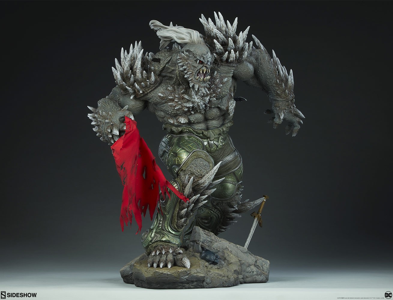 DC Comics Doomsday Maquette  Collector Edition View 5