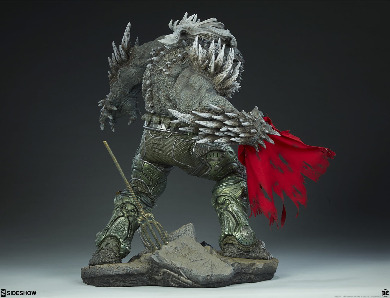 DC Comics Doomsday Maquette  Collector Edition View 6