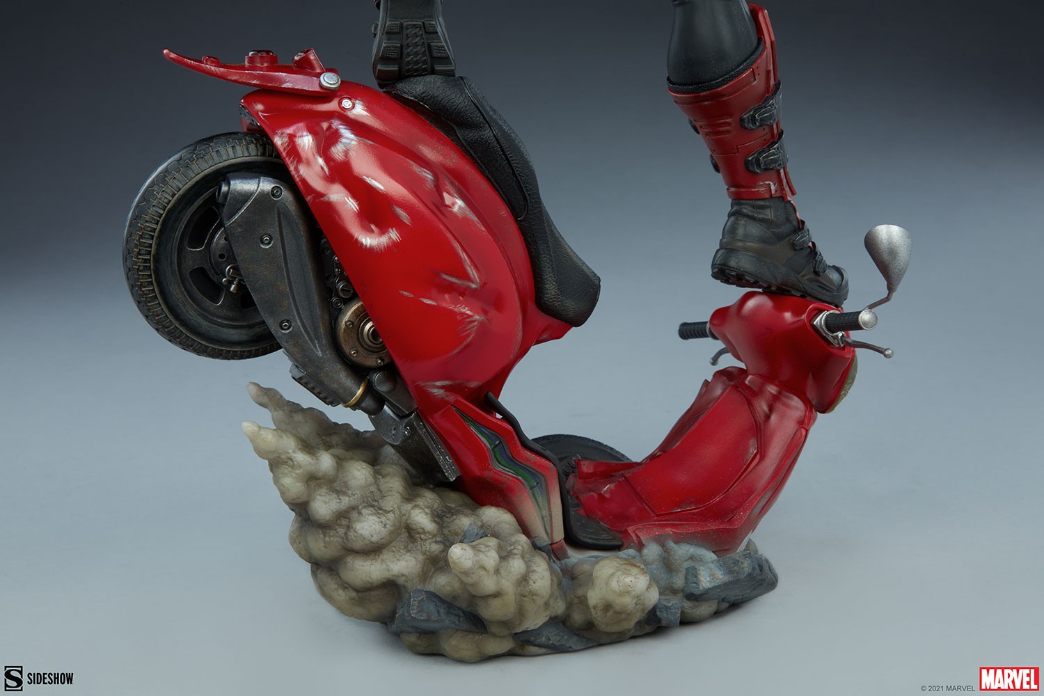 Deadpool Exclusive Edition View 16