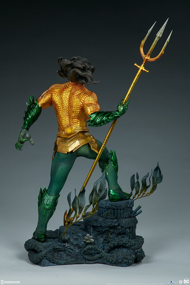 DC Comics Aquaman Premium Format™ Figure  Collector Edition View 7
