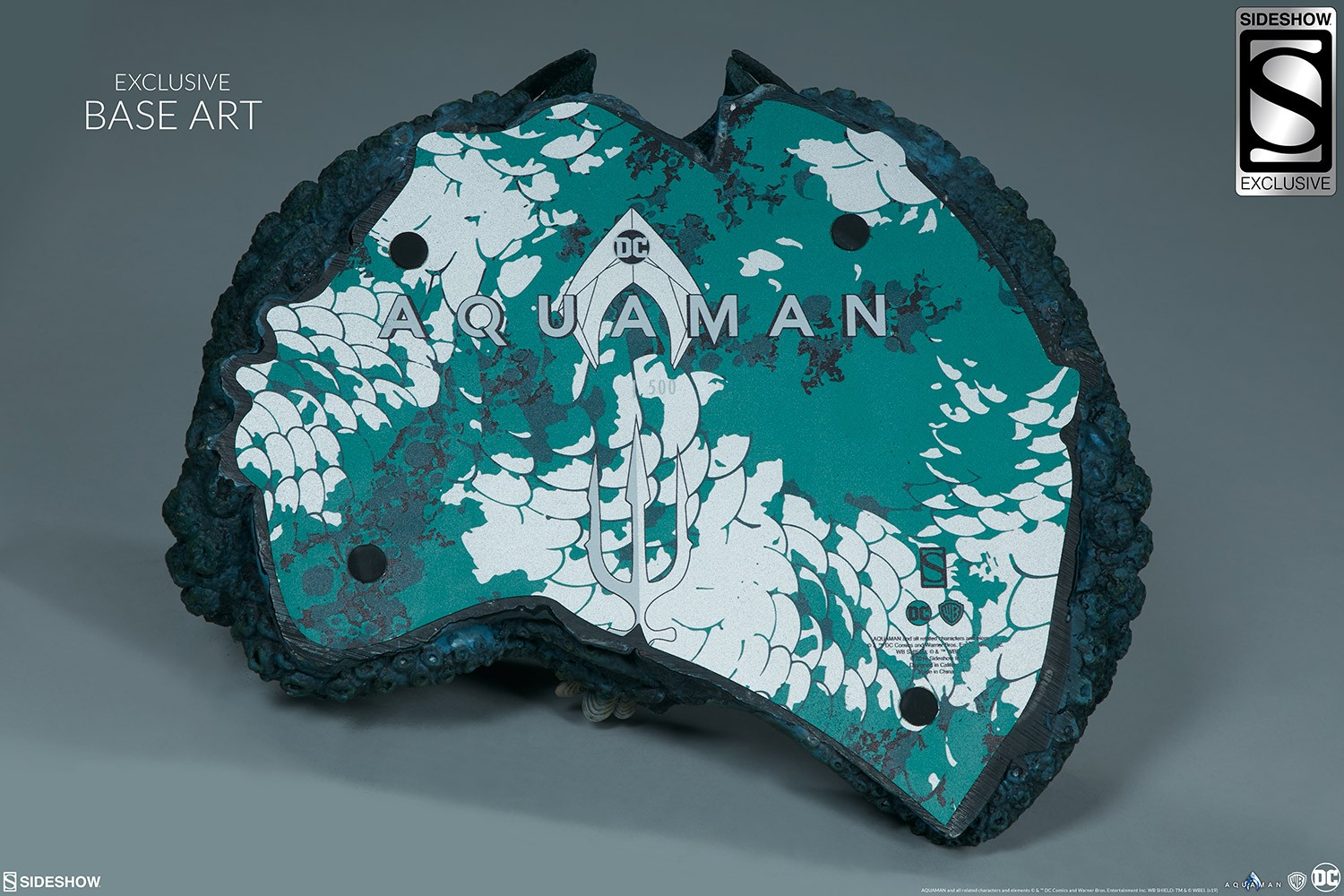 DC Comics Aquaman Premium Format™ Figure  Exclusive Edition View 7