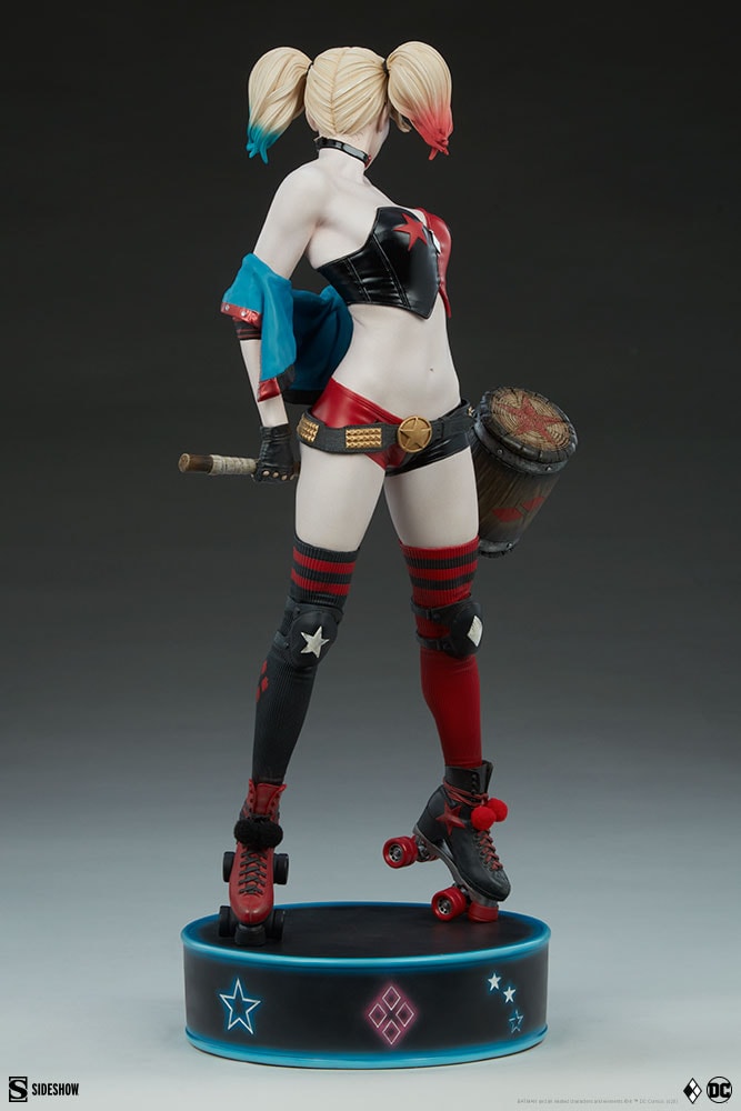 Harley Quinn: Hell on Wheels Exclusive Edition View 14