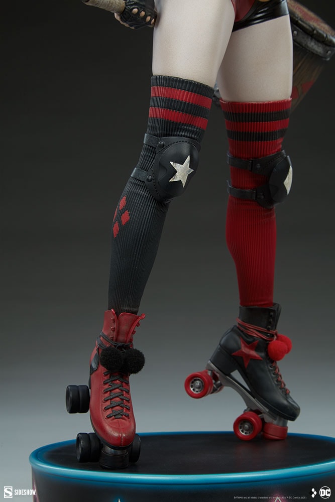 Harley Quinn: Hell on Wheels Exclusive Edition View 23
