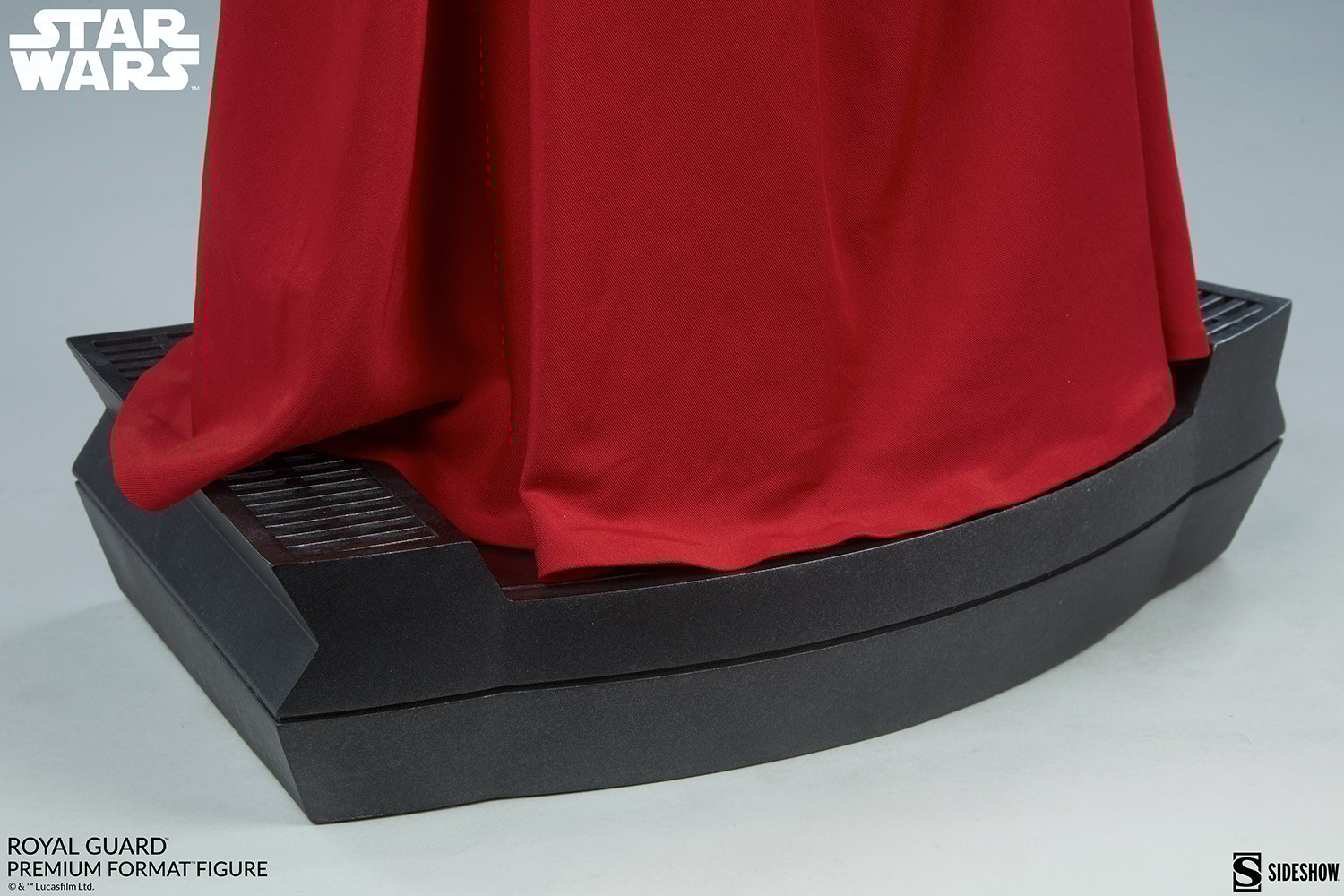 Star Wars Royal Guard Premium Format™ Figure  View 16