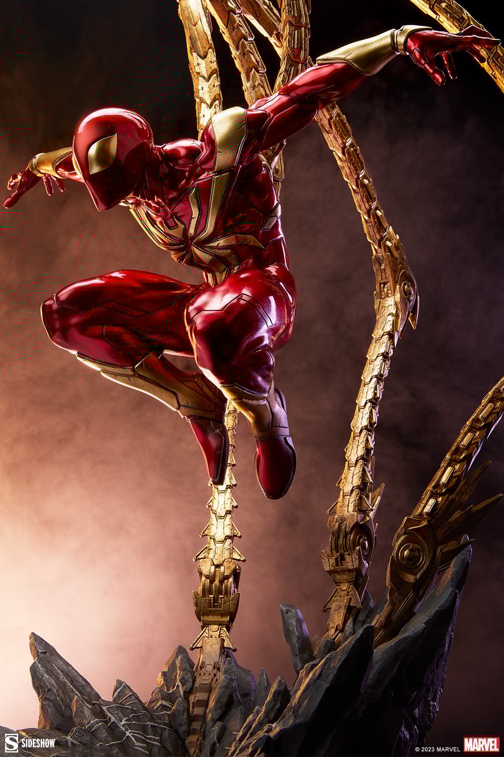 Iron Spider Premium Format Figure by Sideshow Sideshow Collectibles
