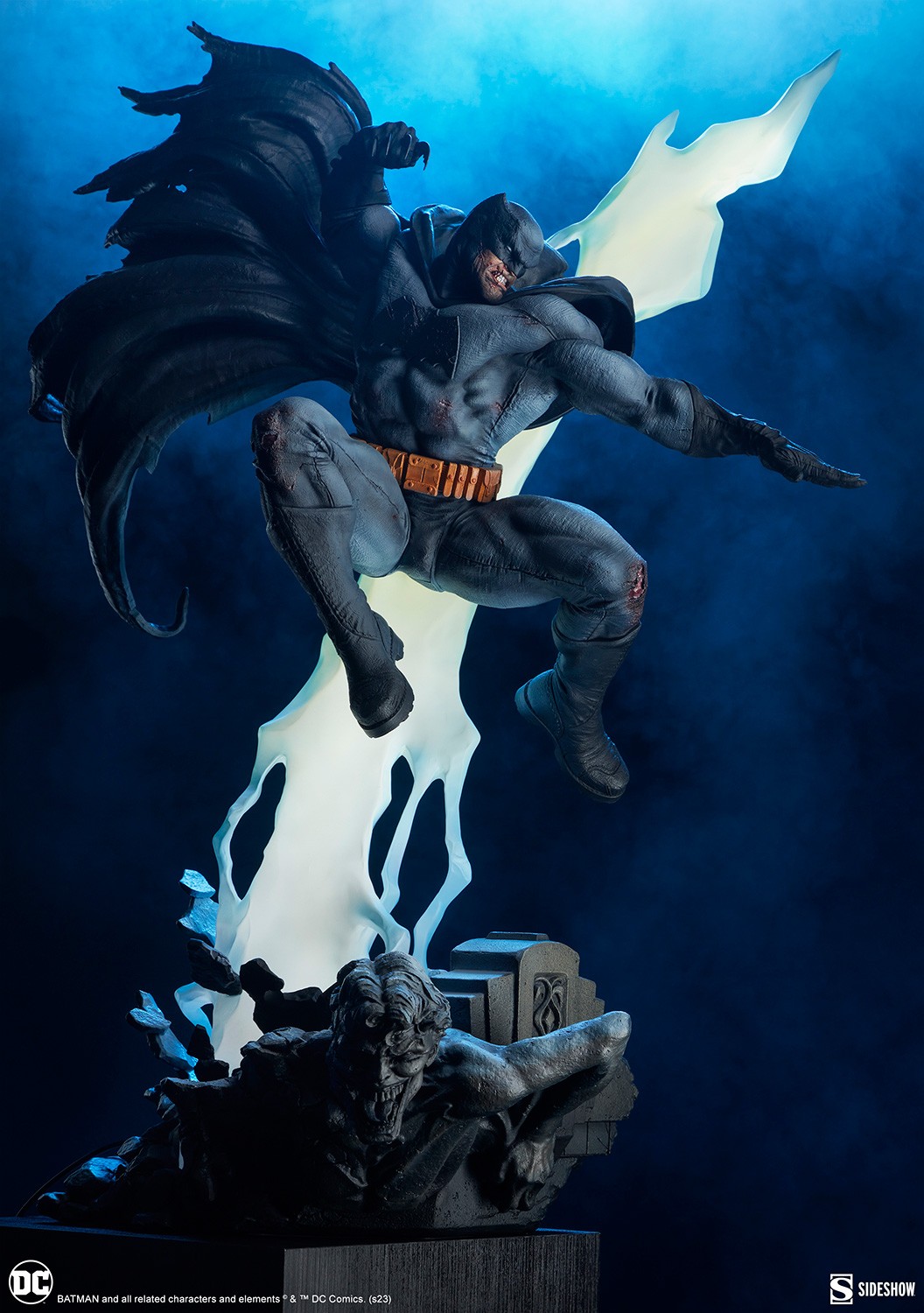 Batman: The Dark Knight Returns Premium Format(TM) Figure | Sideshow  Collectibles