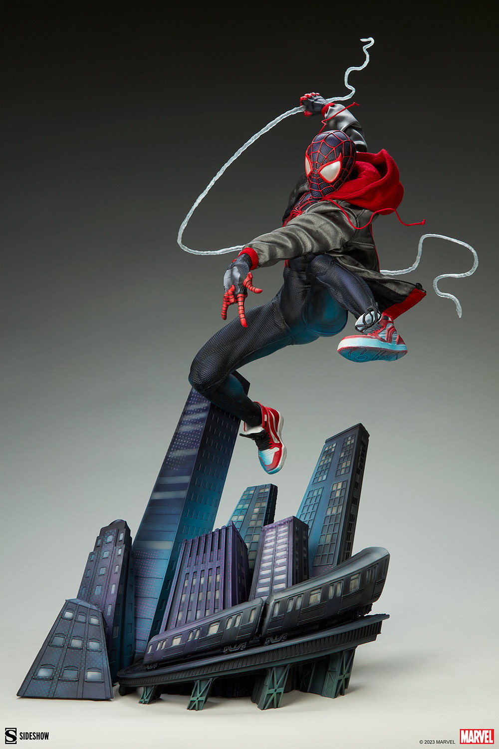Marvel Miles Morales Premium Format™ Figure  Collector Edition View 7