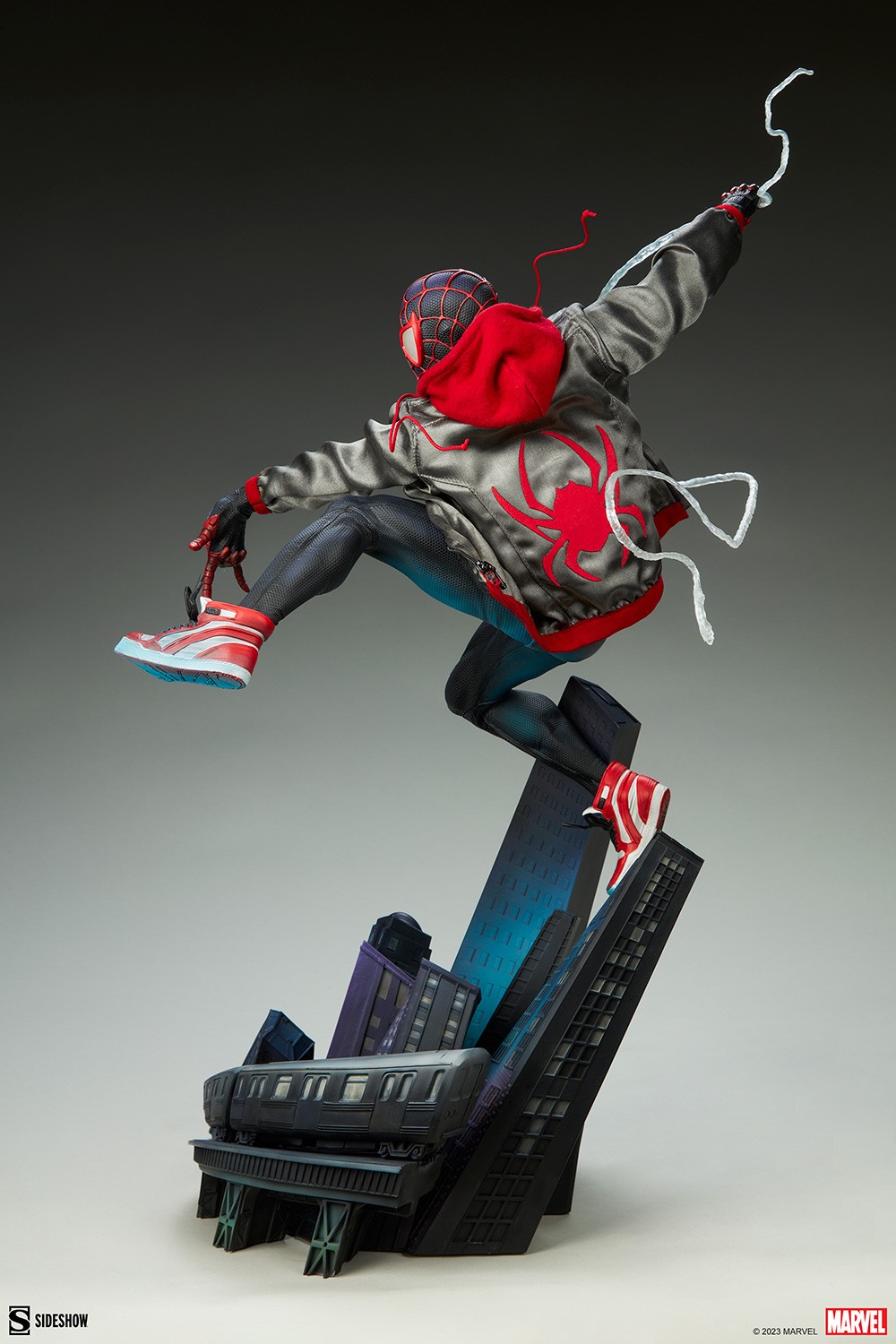 Marvel Miles Morales Premium Format™ Figure  Collector Edition View 8