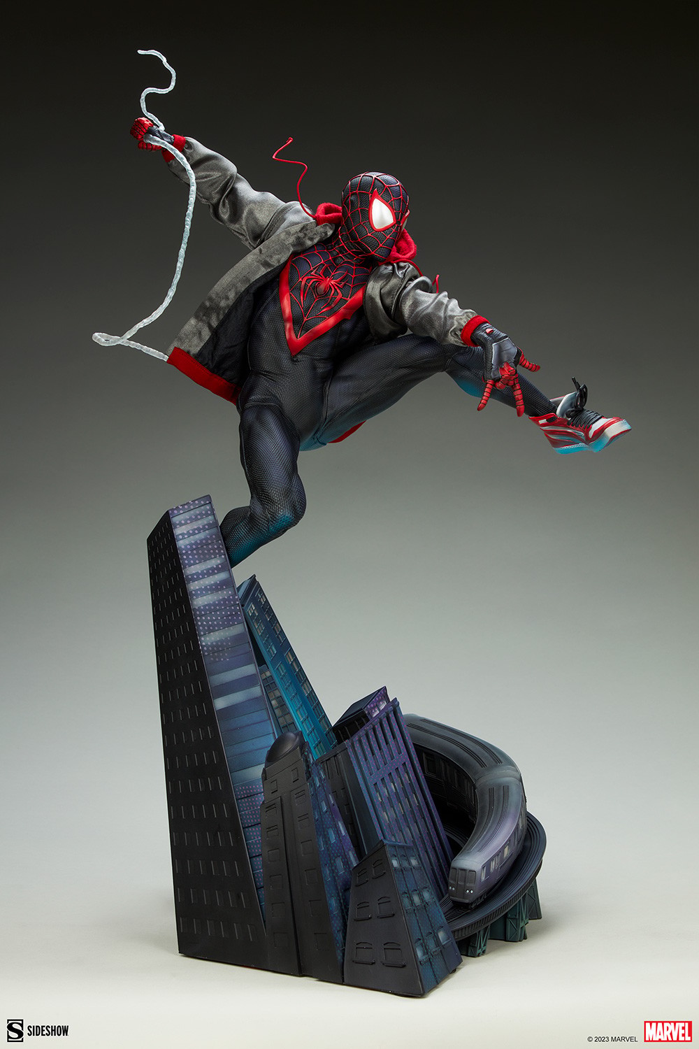 Marvel Miles Morales Premium Format™ Figure  Collector Edition View 9