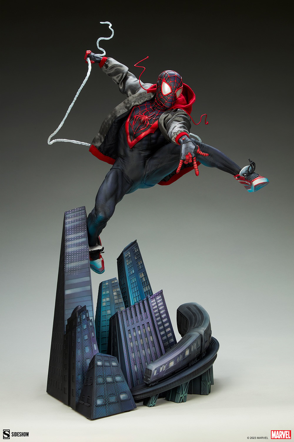 Marvel Miles Morales Premium Format™ Figure  Collector Edition View 10