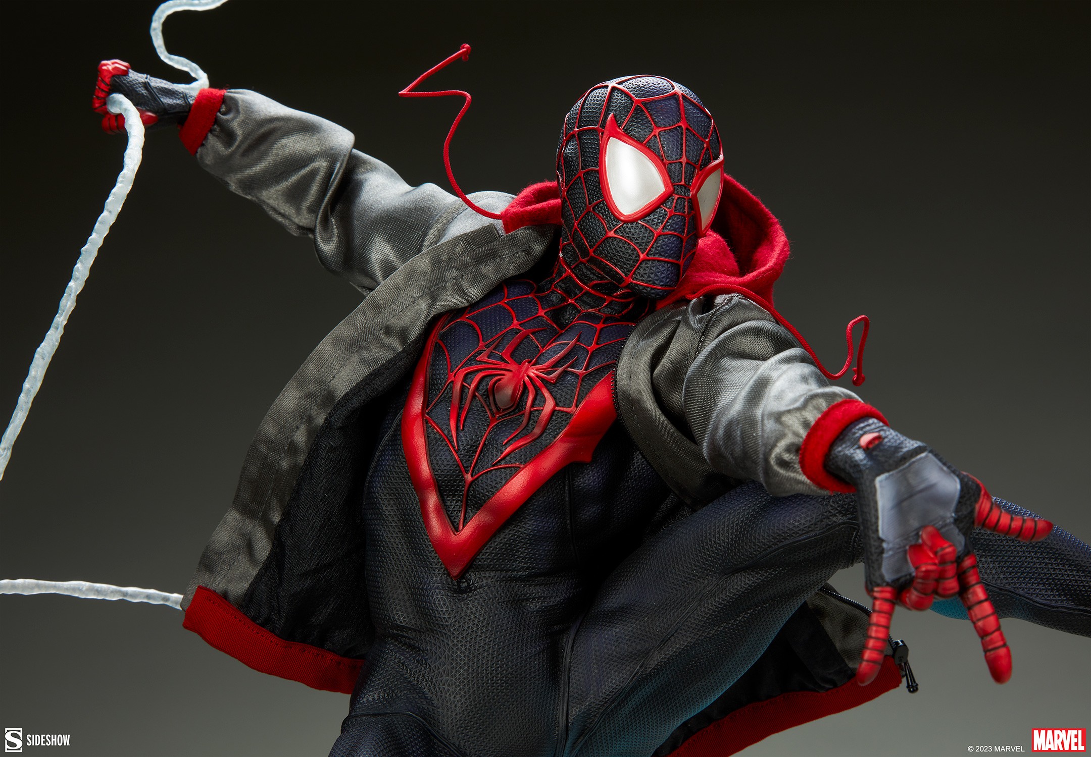 Marvel Miles Morales Premium Format™ Figure  Collector Edition View 13