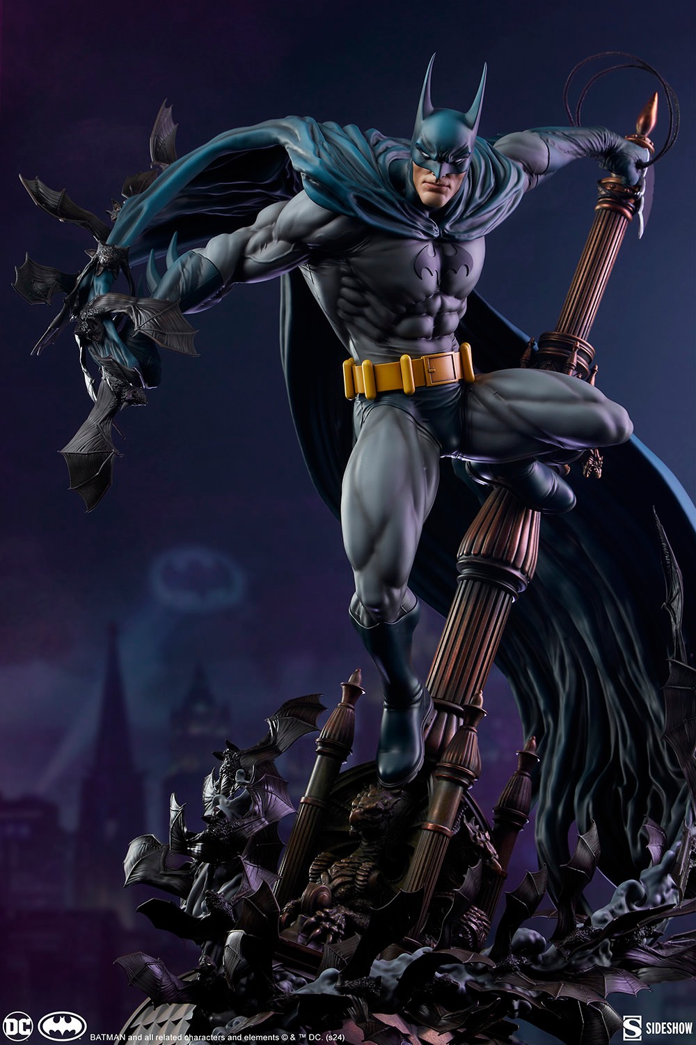 Batman Premium Format™ Figure by Sideshow Collectibles Batman Premium Format™ Figure by Sideshow Collectibles
