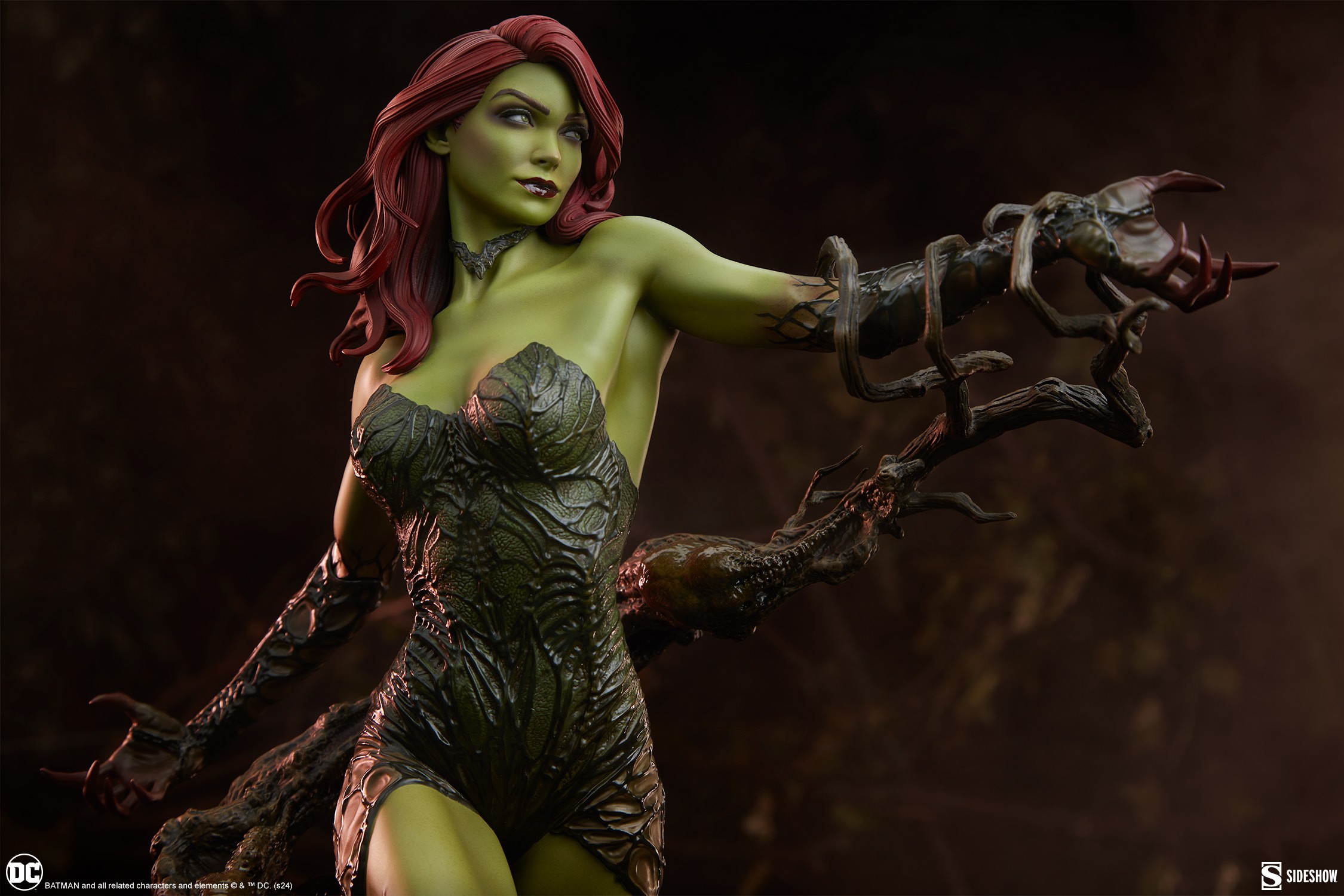 DC Comics Poison Ivy: Deadly Nature (Green Variant) Premium Format™ Figure  Exclusive Edition (Prototype Shown) View 6