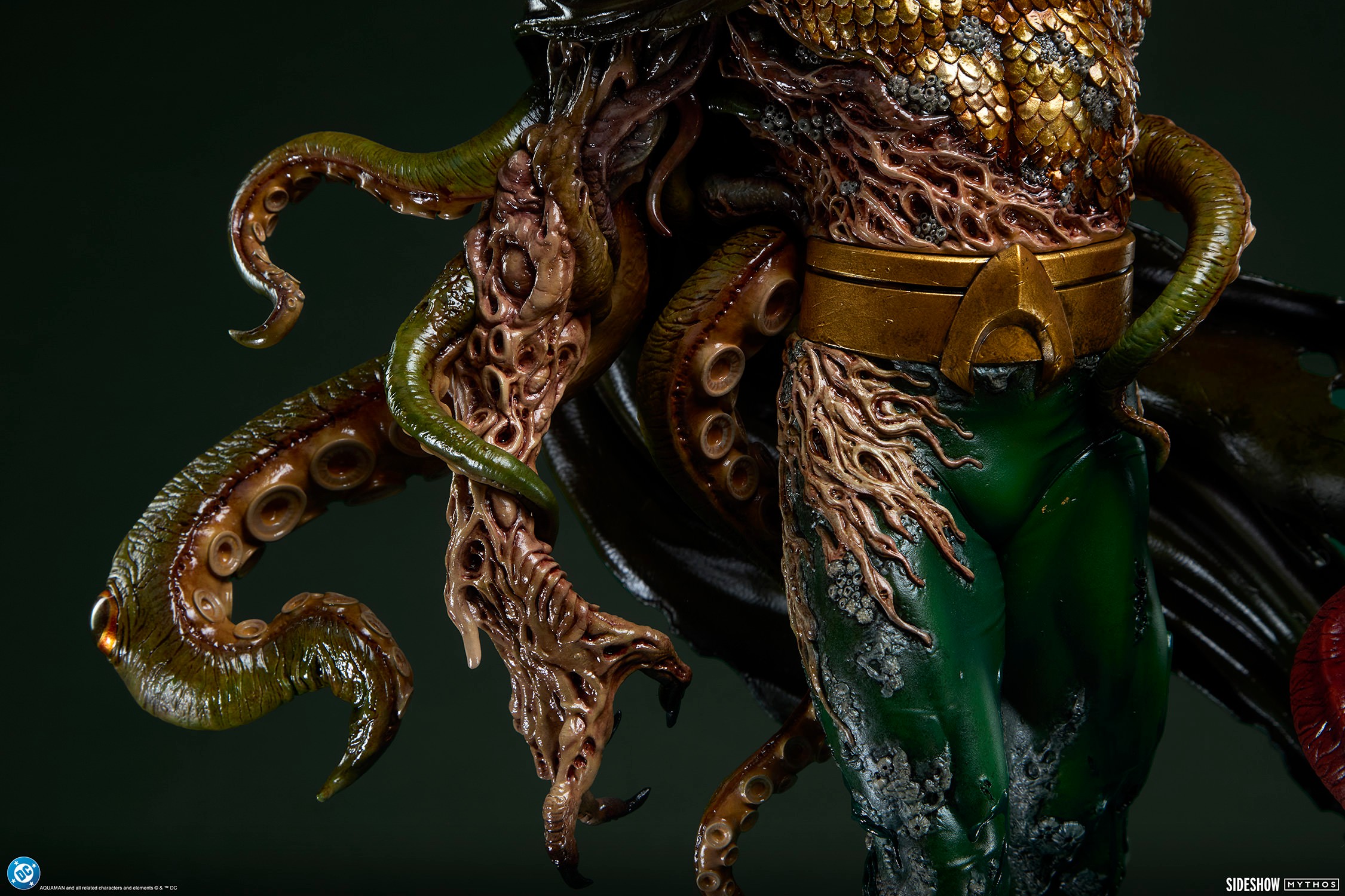 DC Comics Aquaman™: Lord of the Deep Premium Format™ Figure  (Prototype Shown) View 15