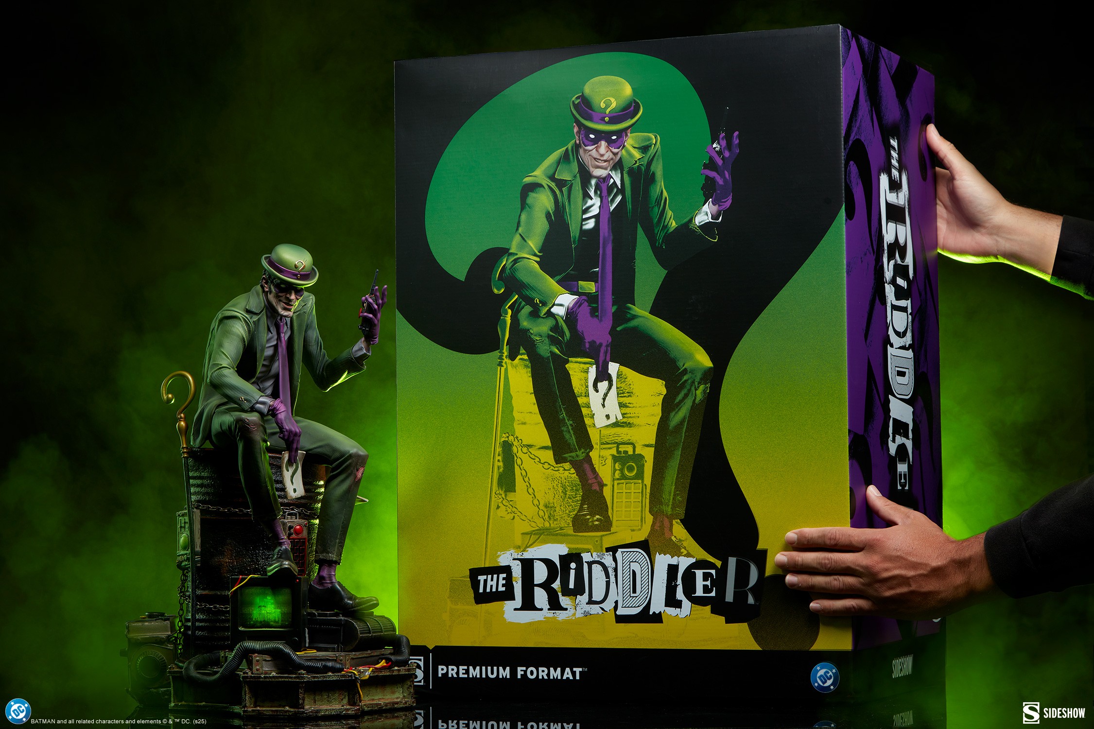 DC Comics Riddler™ Premium Format™ Figure  (Prototype Shown) View 15