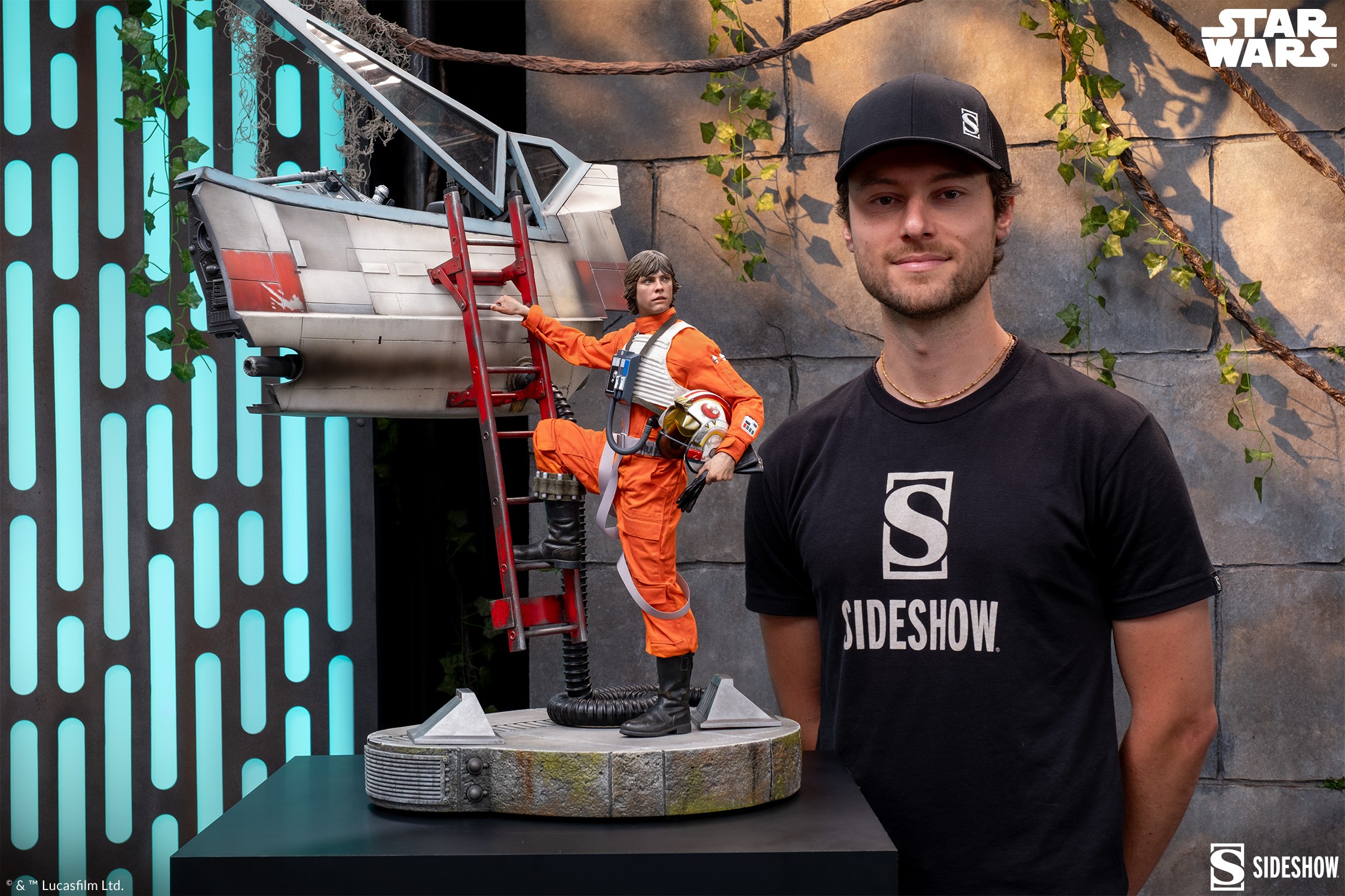 Star Wars Luke Skywalker™ & X-Wing: Red Five, Standing By Premium Format™ Figure  (Prototype Shown) View 5