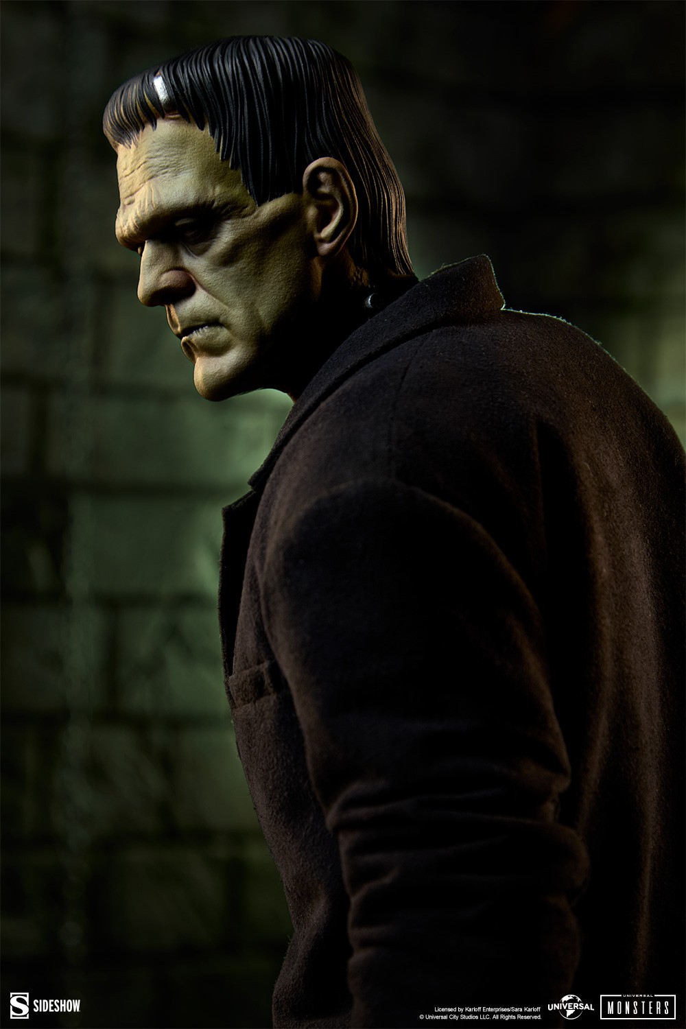 Universal Monsters Frankenstein Premium Format™ Figure  (Prototype Shown) View 7