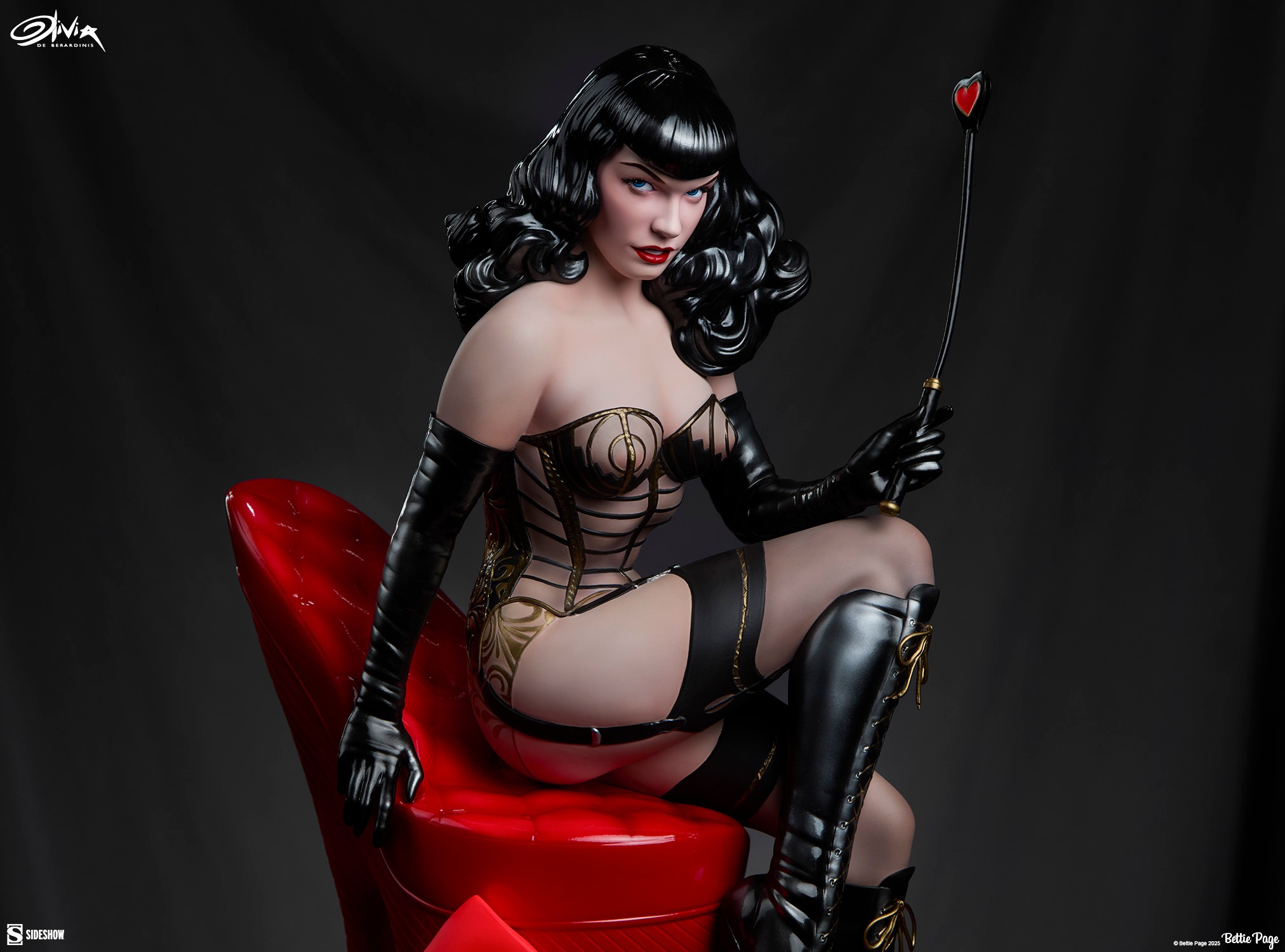 Bettie Page Bettie Page: Love Hurts Statues  View 9