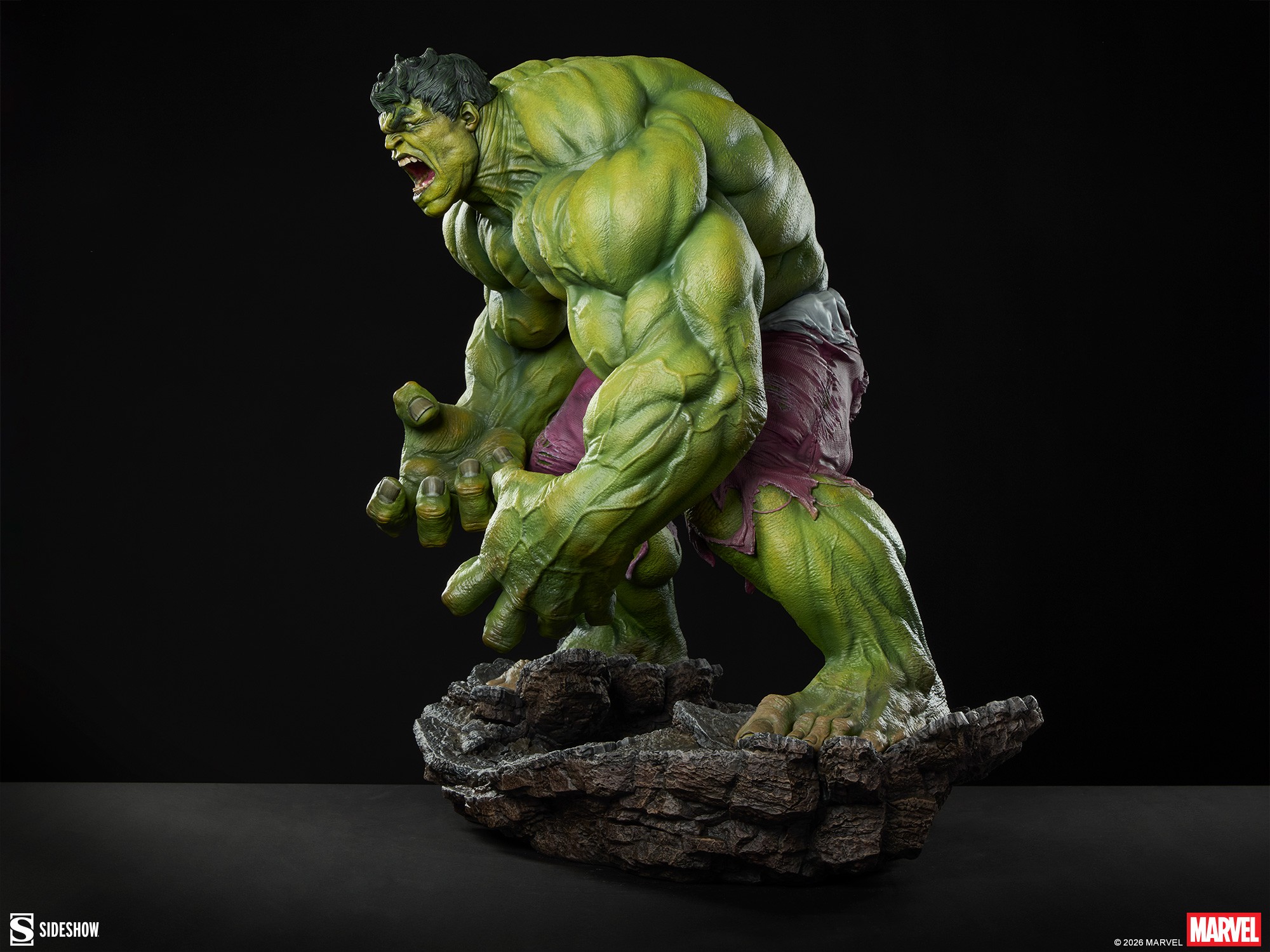 Marvel Hulk Premium Format™ Figure  (Prototype Shown) View 13