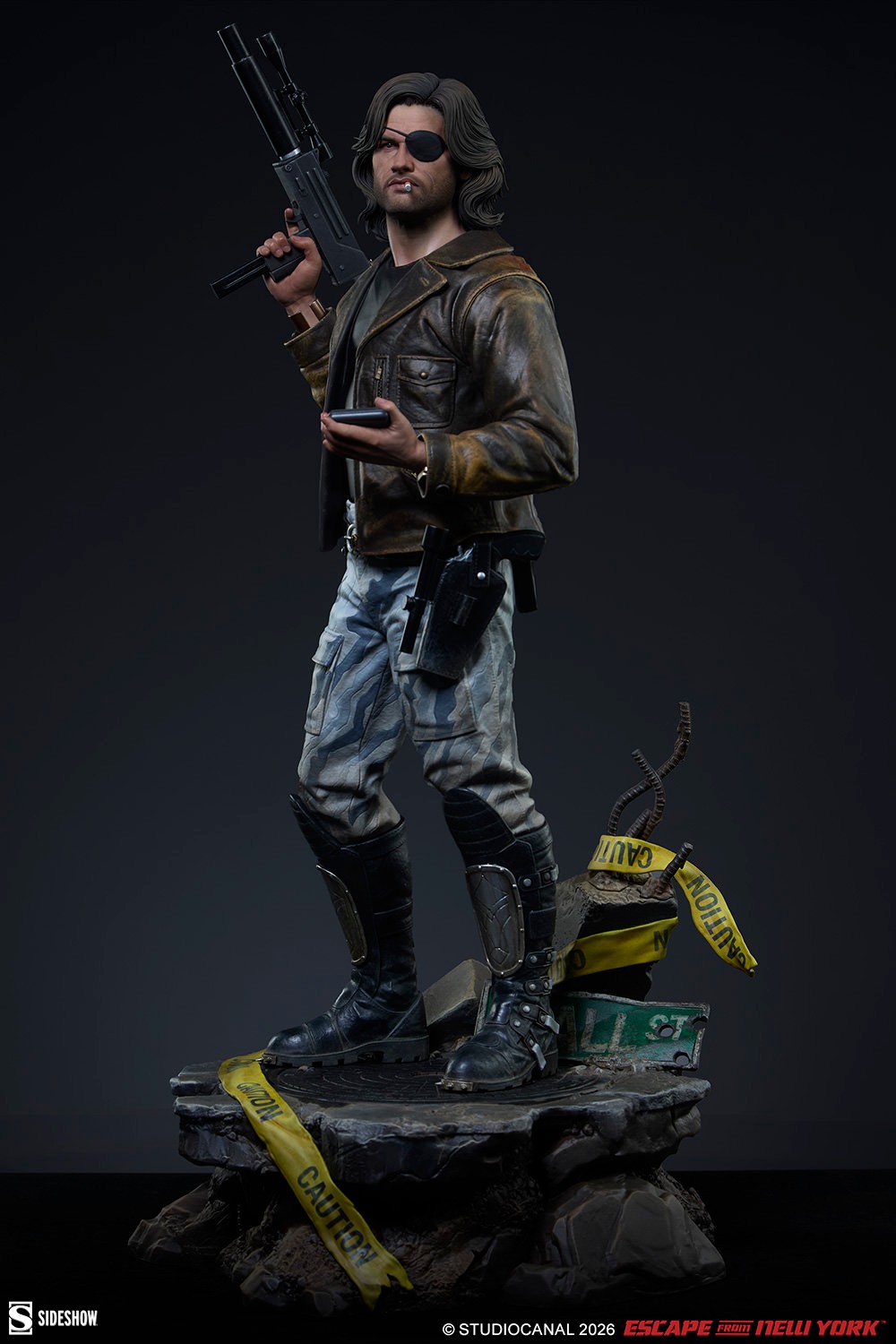 Escape from New York Snake Plissken Premium Format™ Figure  (Prototype Shown) View 10