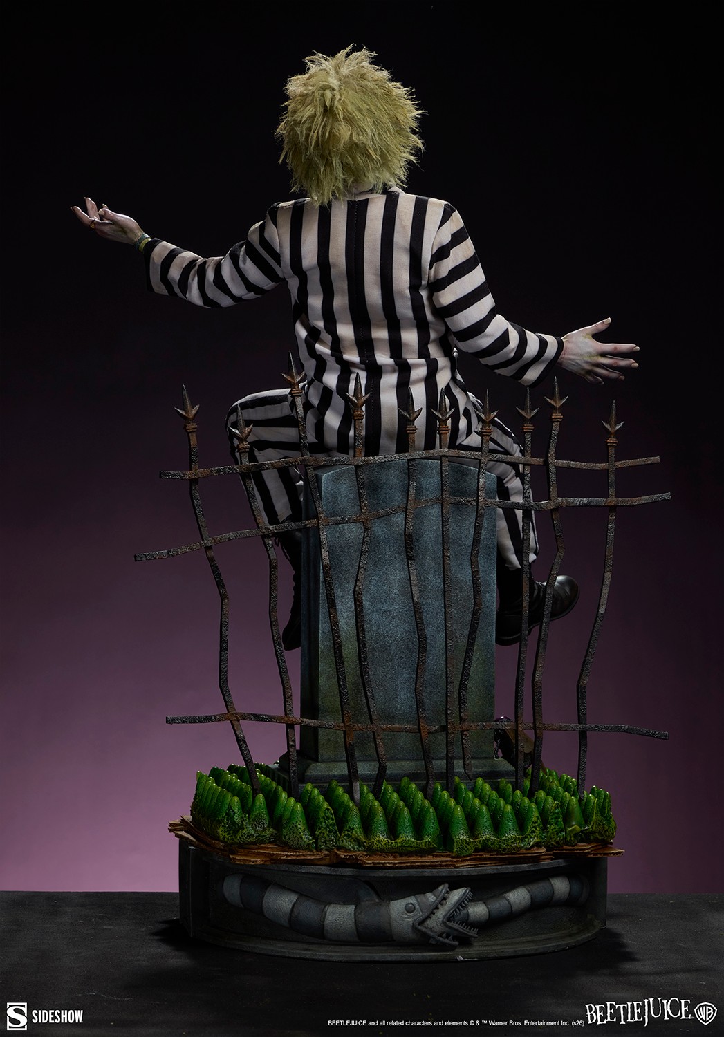 Beetlejuice Beetlejuice Premium Format™ Figure  (Prototype Shown) View 9
