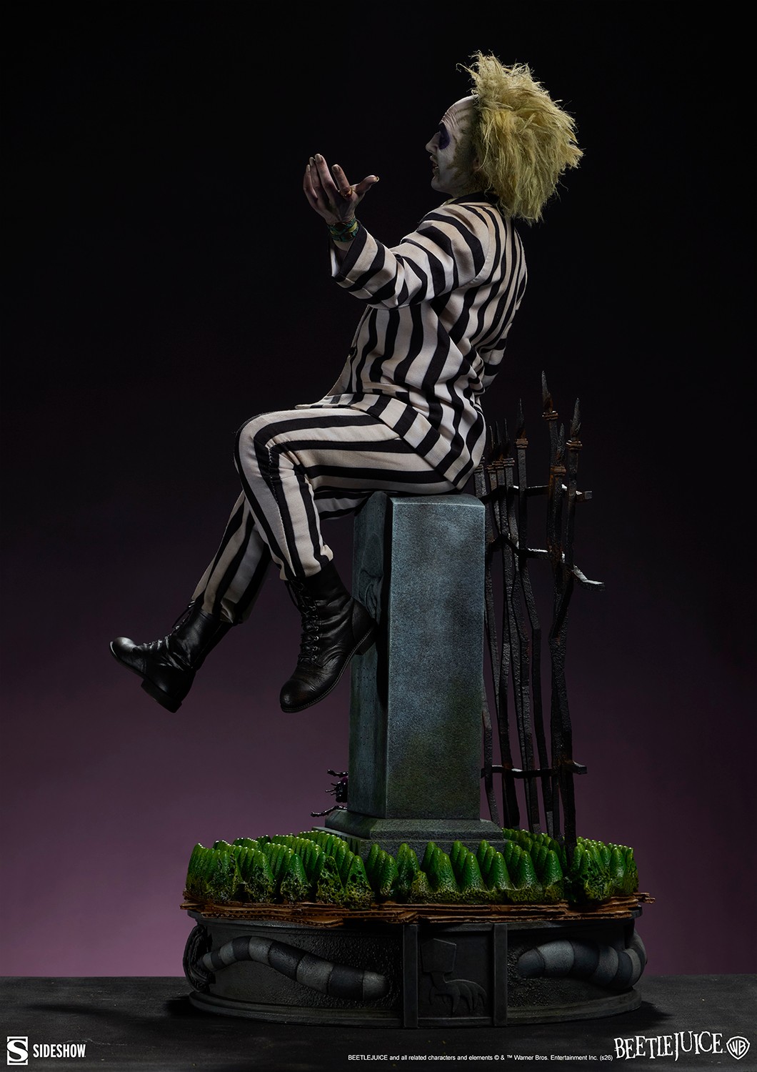 Beetlejuice Beetlejuice Premium Format™ Figure  (Prototype Shown) View 10