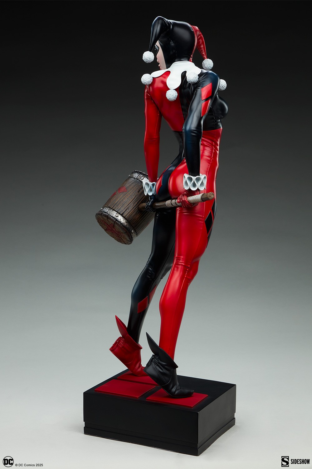 Harley Quinn: Hell on Wheels Premium Format™ Figure
