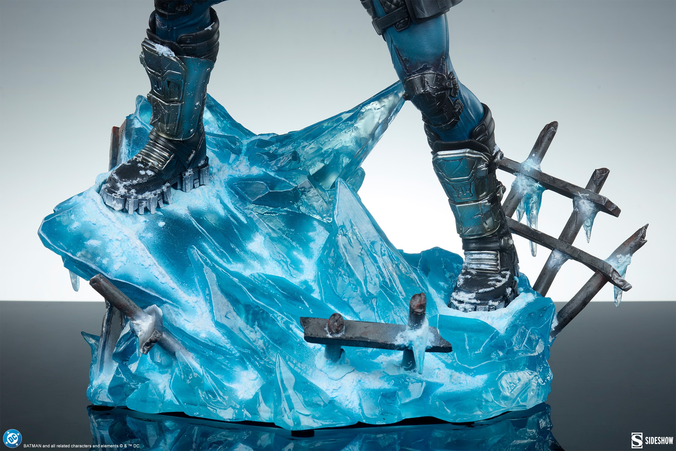 DC Comics Mr. Freeze™ Premium Format™ Figure  (Prototype Shown) View 13